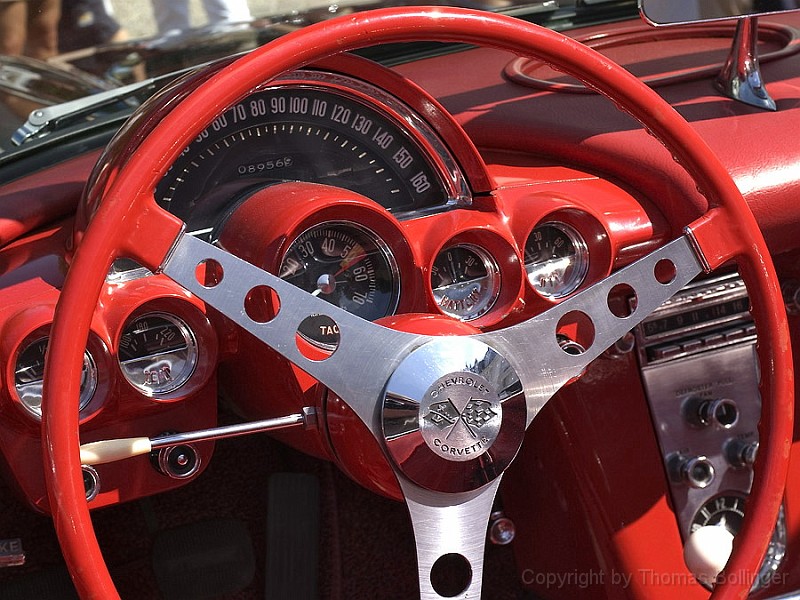 red-corvette4.jpg