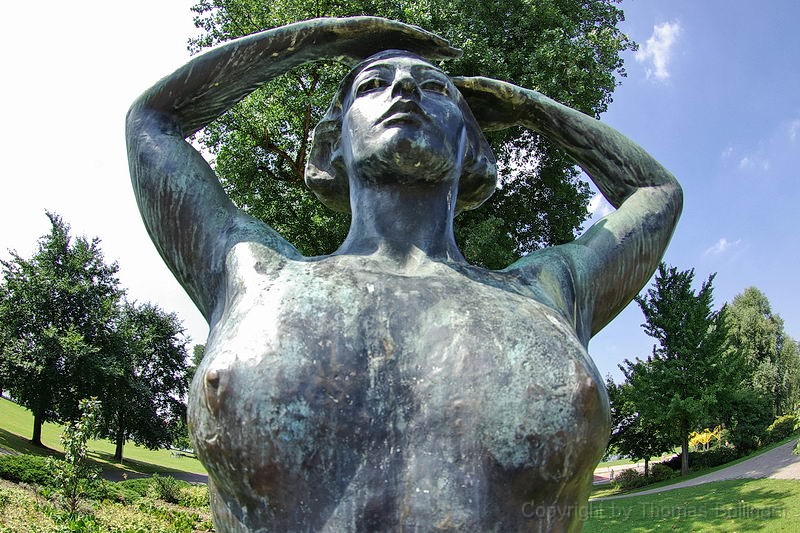 Bronzefrau.jpg
