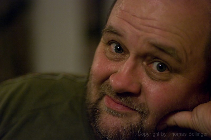 entw-0381.jpg - Die Pentax in der Hand von Radium 03 : thbo001 (K20d-1600ASA)